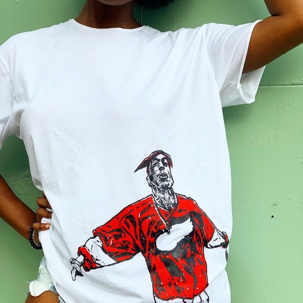 ALL EYES ON ME TEE